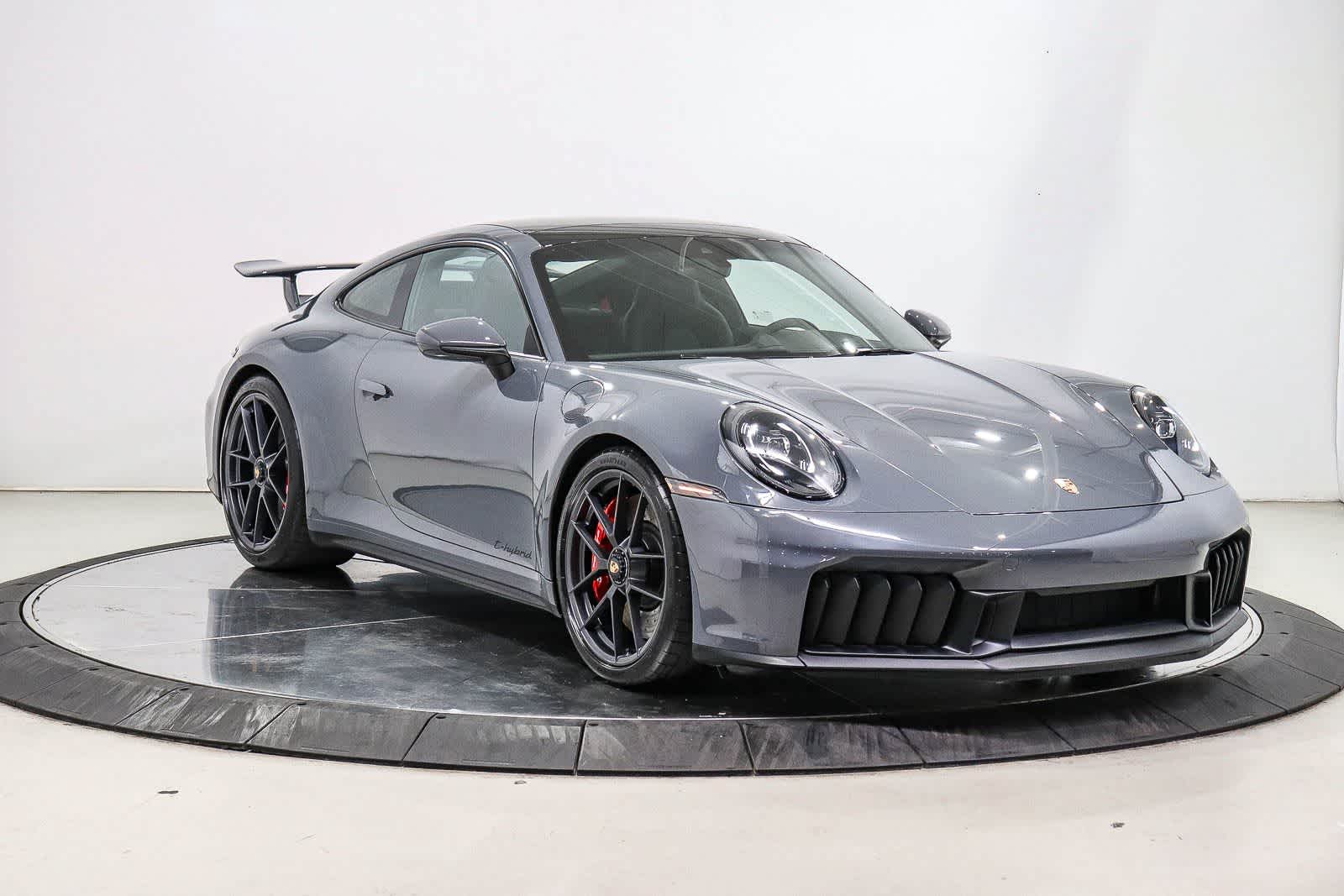 Thumbnail: 2026 Porsche 911 - 5