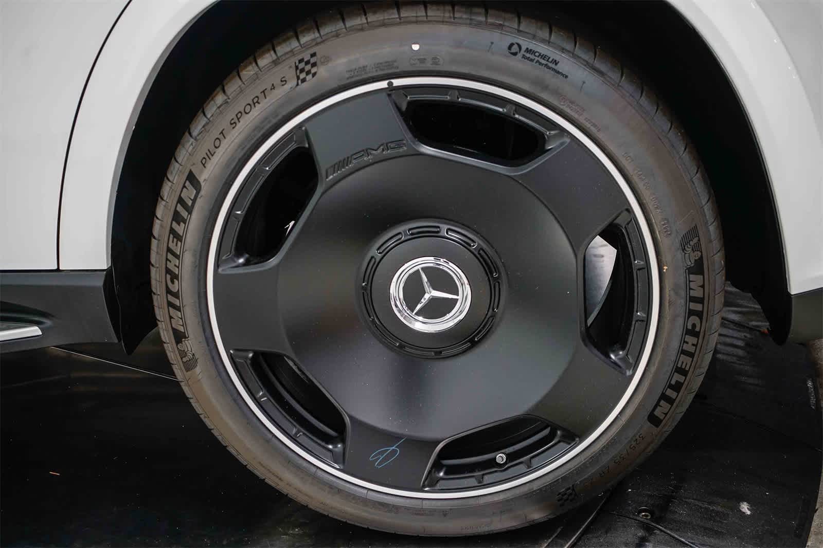 Thumbnail: 2026 Mercedes-Benz GLS - 10