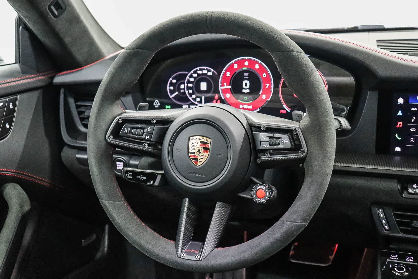 Thumbnail: 2026 Porsche 911 - 16