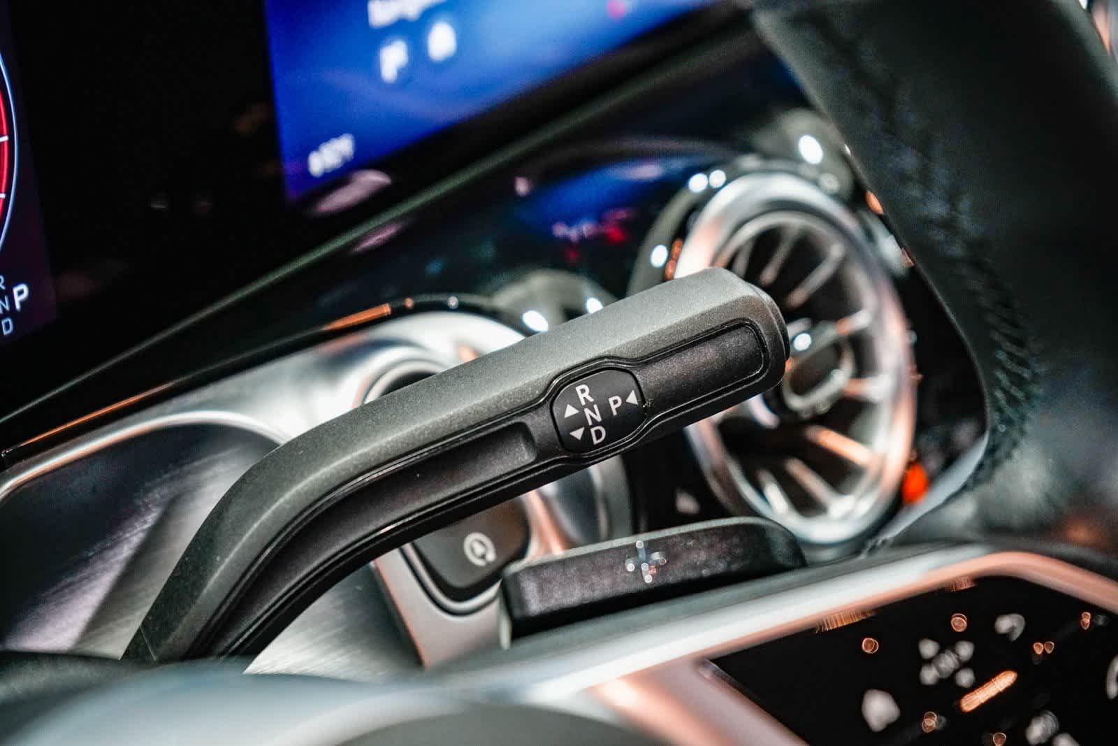 Thumbnail: 2025 Mercedes-Benz GLB - 20