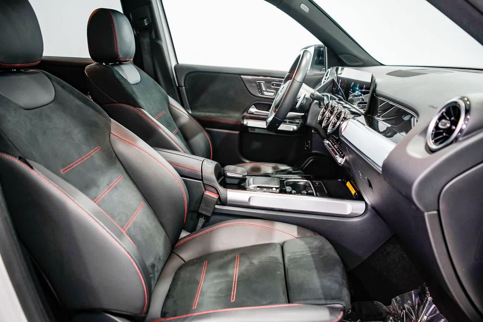Thumbnail: 2023 Mercedes-Benz GLB - 15