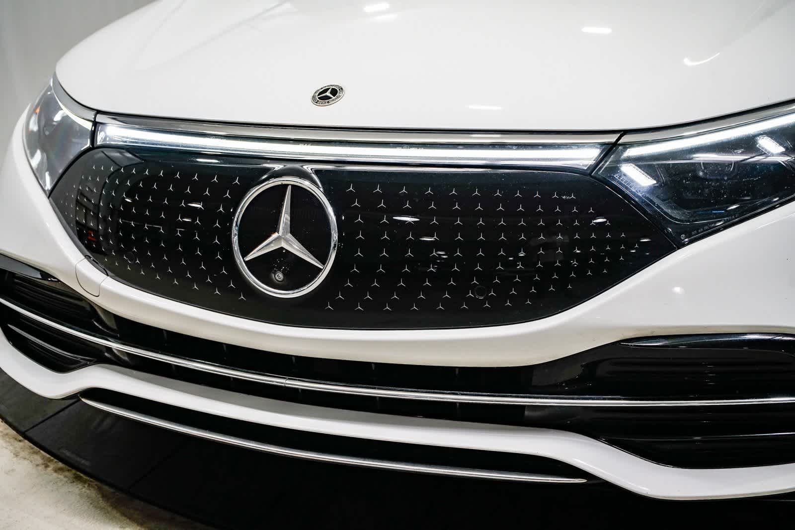 Thumbnail: 2023 Mercedes-Benz EQS - 8