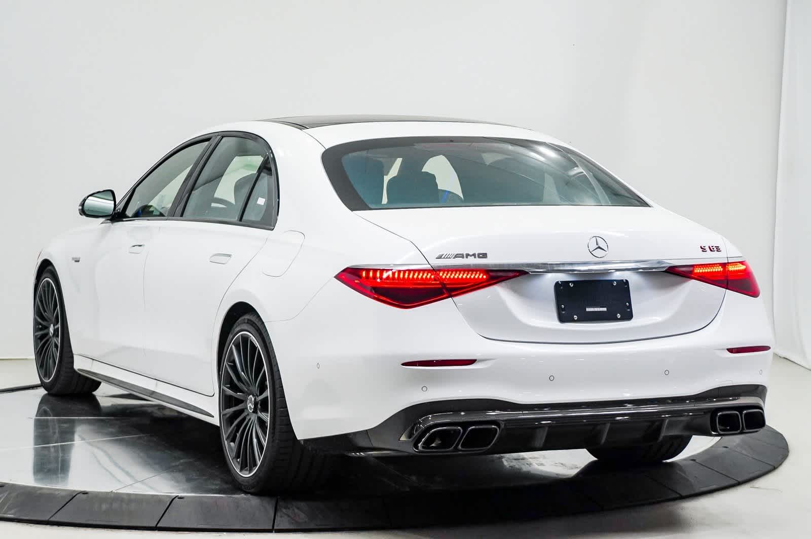 Thumbnail: 2025 Mercedes-Benz S-Class - 2