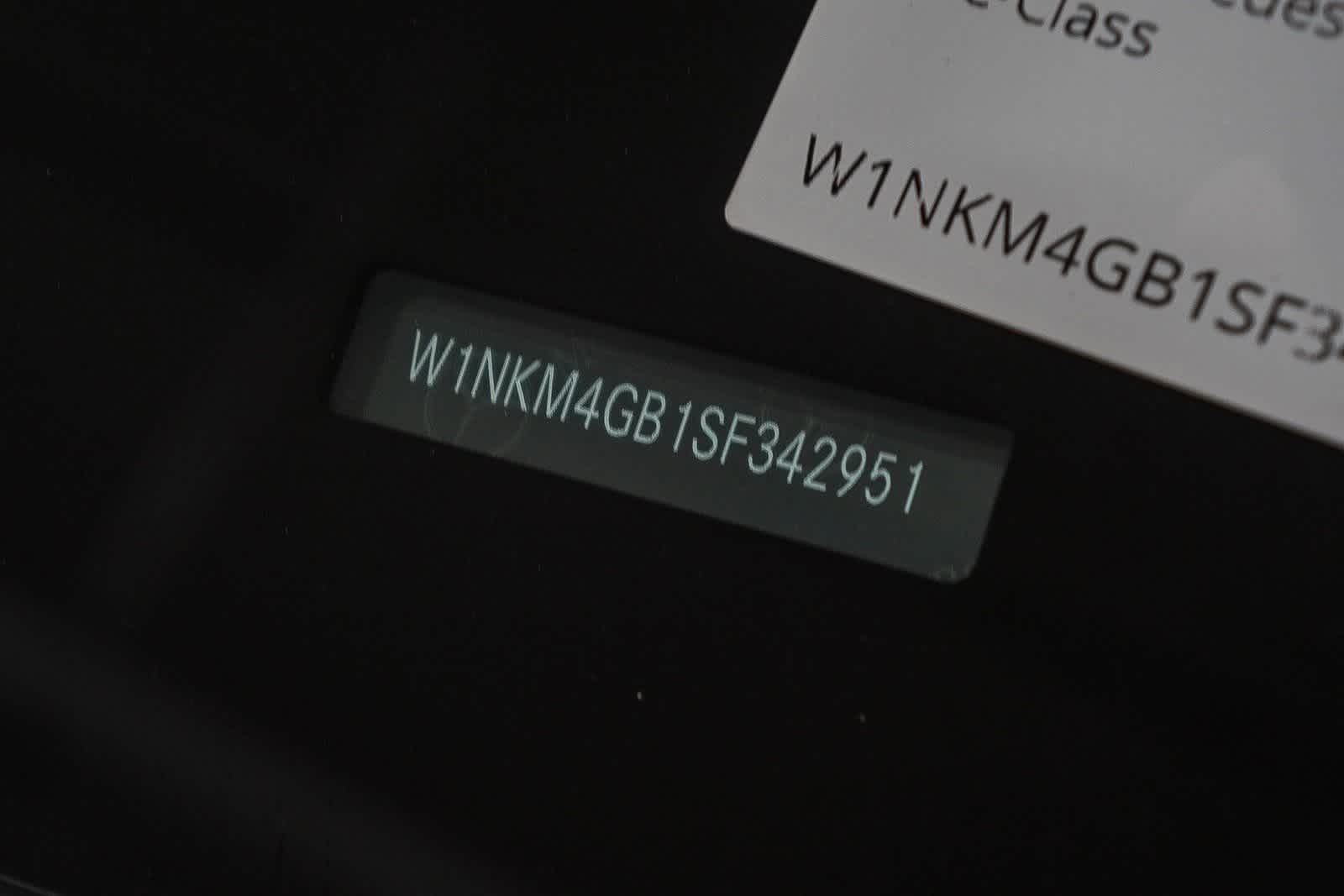 Thumbnail: 2025 Mercedes-Benz GLC - 32