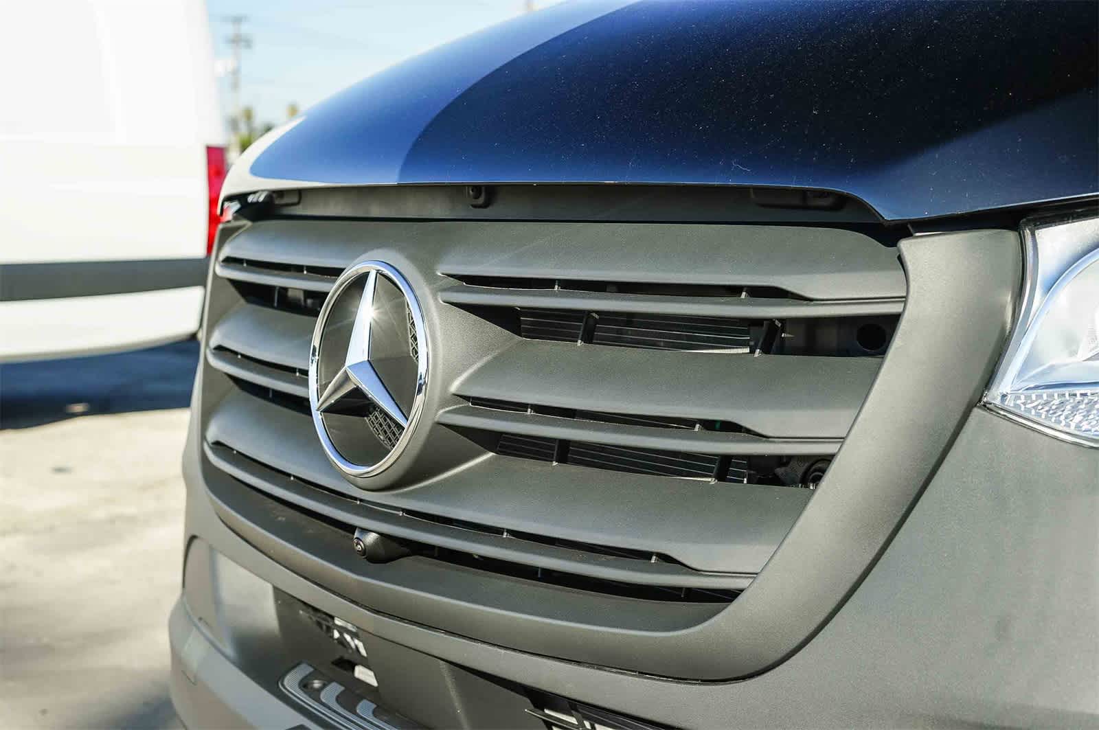 Thumbnail: 2026 Mercedes-Benz Sprinter - 8