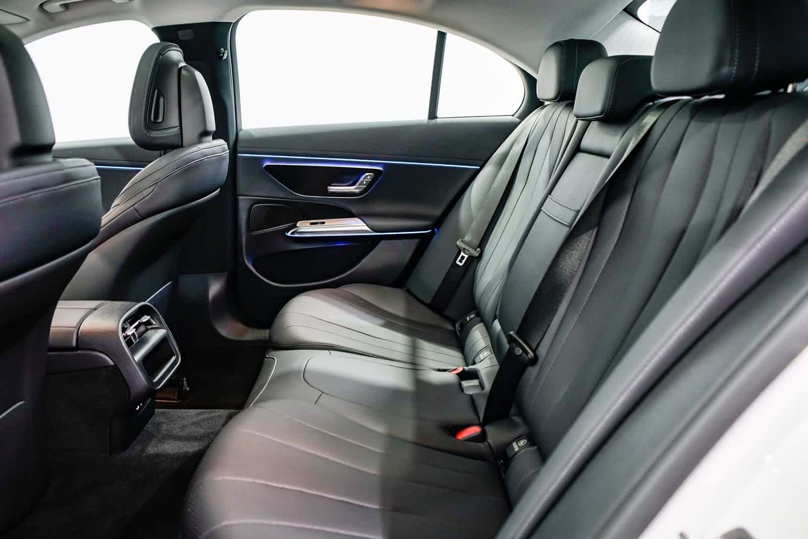 Thumbnail: 2025 Mercedes-Benz E-Class - 18