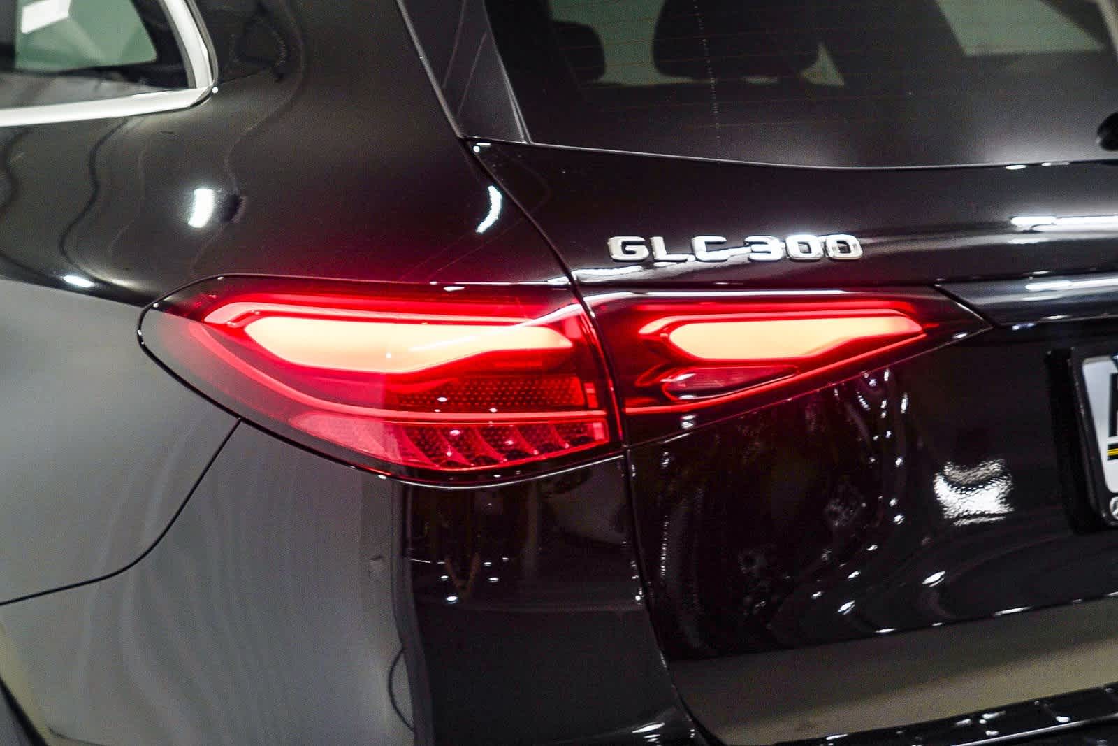 Thumbnail: 2025 Mercedes-Benz GLC - 7