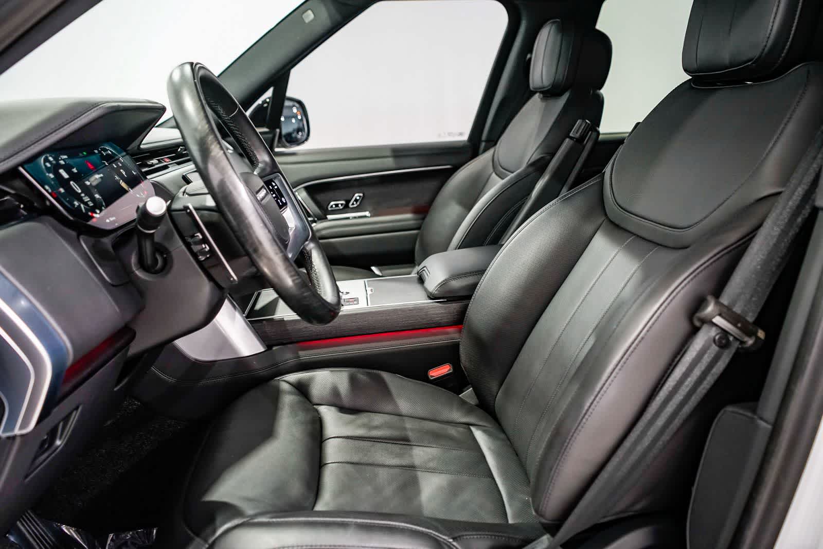 Thumbnail: 2024 Land Rover Range Rover - 17