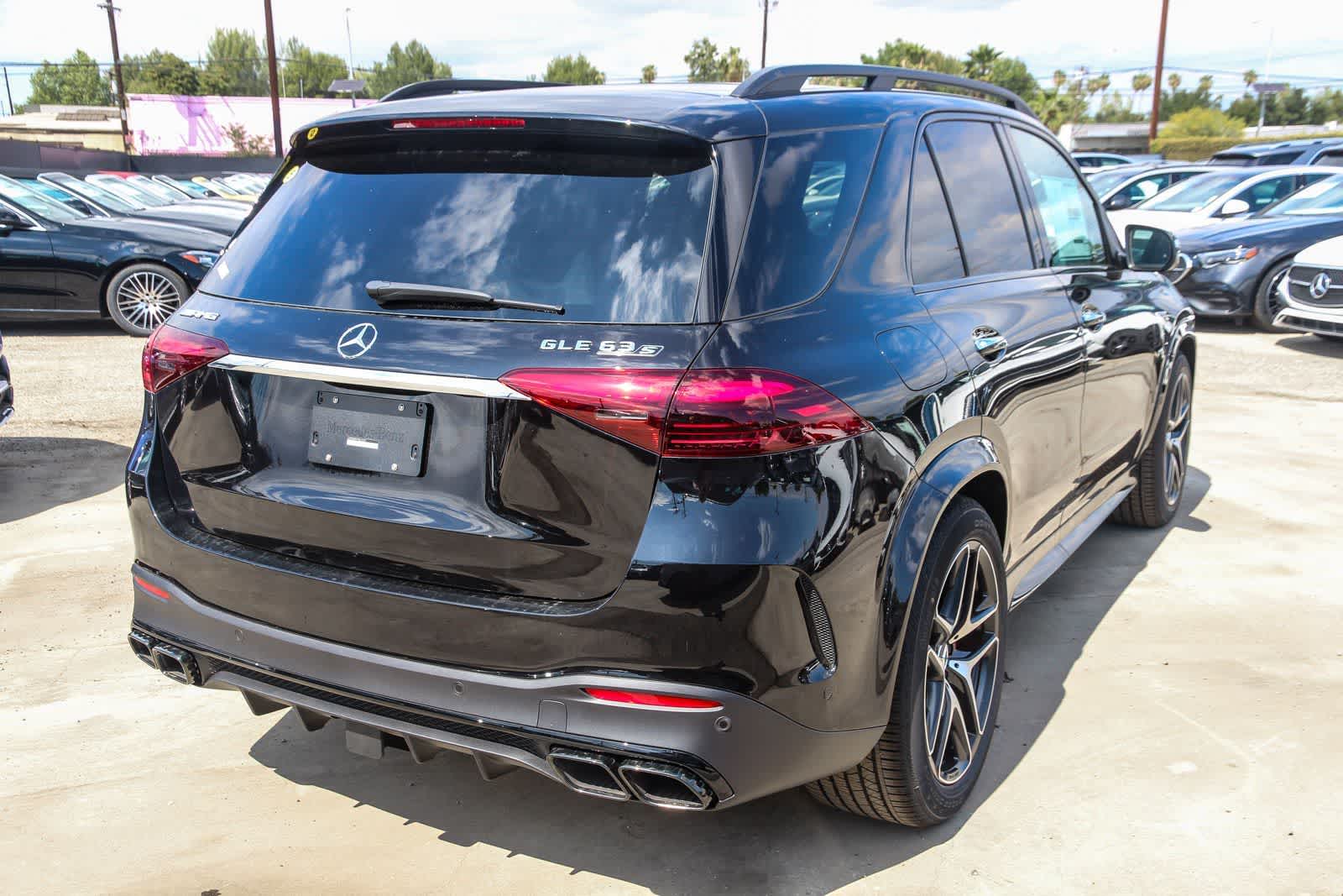 Thumbnail: 2026 Mercedes-Benz GL-Class - 4