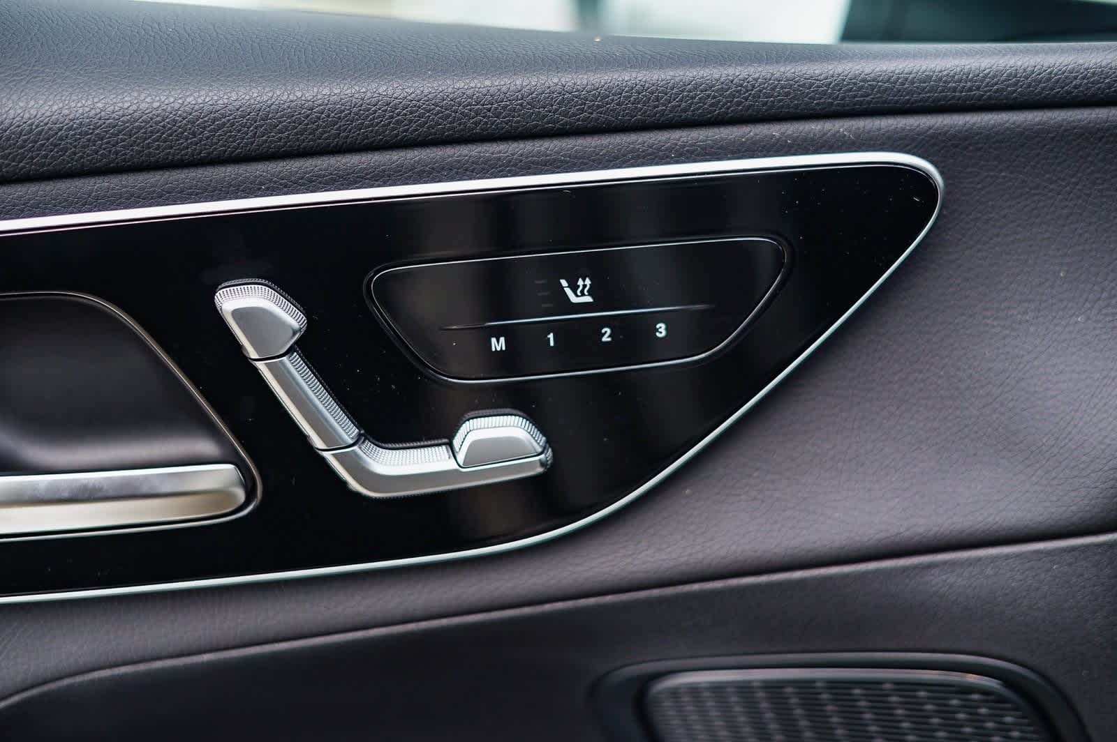 Thumbnail: 2026 Mercedes-Benz GLC - 25