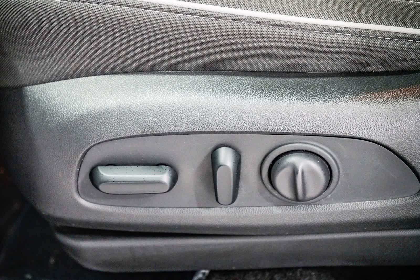 Thumbnail: 2022 Chevrolet TrailBlazer - 19