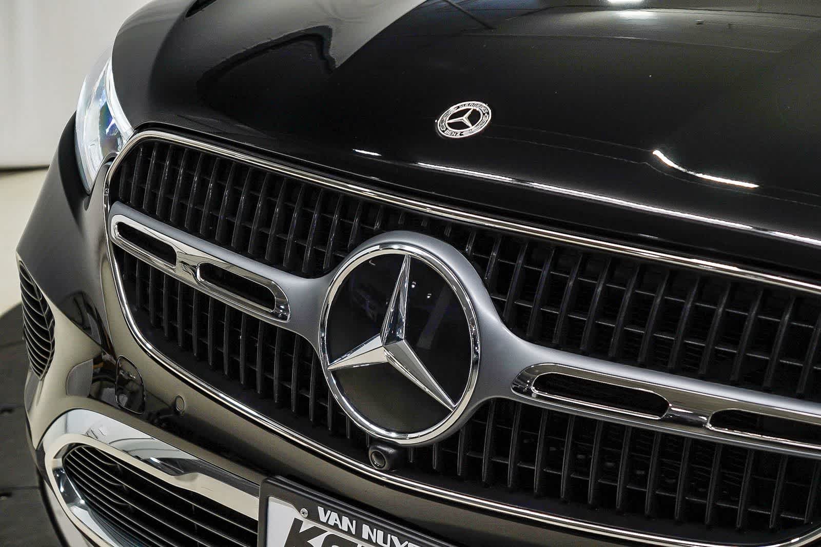 Thumbnail: 2026 Mercedes-Benz GLC - 8