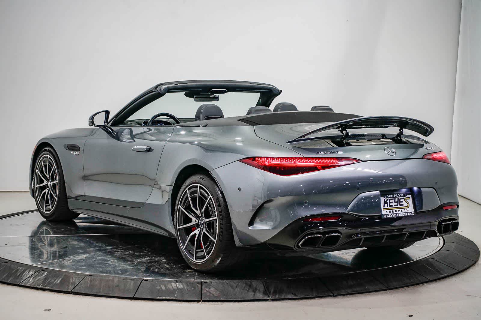 Thumbnail: 2022 Mercedes-Benz SL-Class - 2