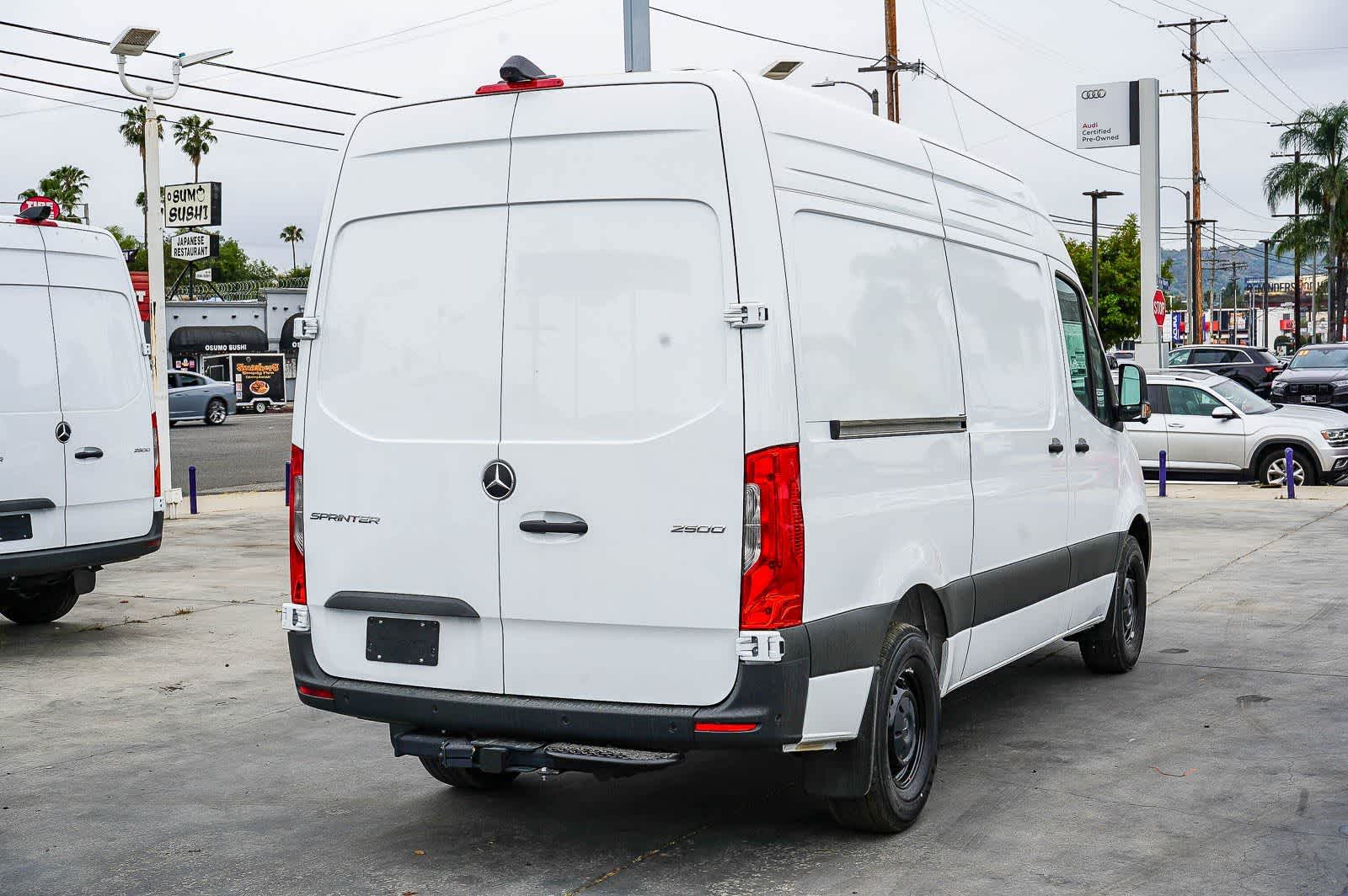 Thumbnail: 2026 Mercedes-Benz Sprinter - 4