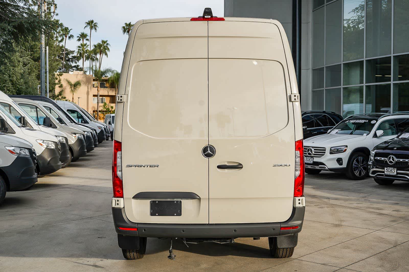 Thumbnail: 2026 Mercedes-Benz Sprinter - 5