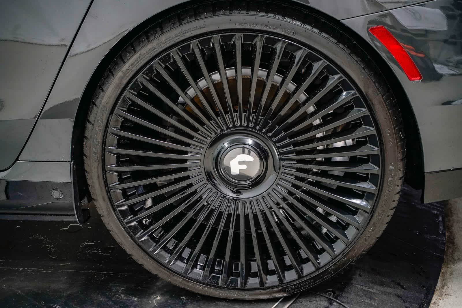 Thumbnail: 2023 BMW i7 - 10