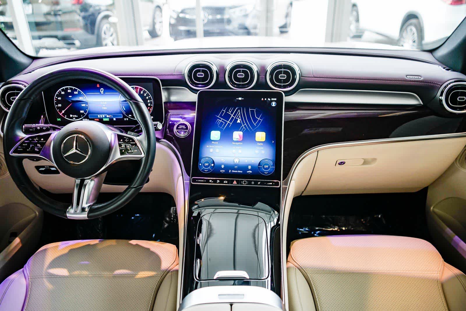 Thumbnail: 2025 Mercedes-Benz GLC - 11