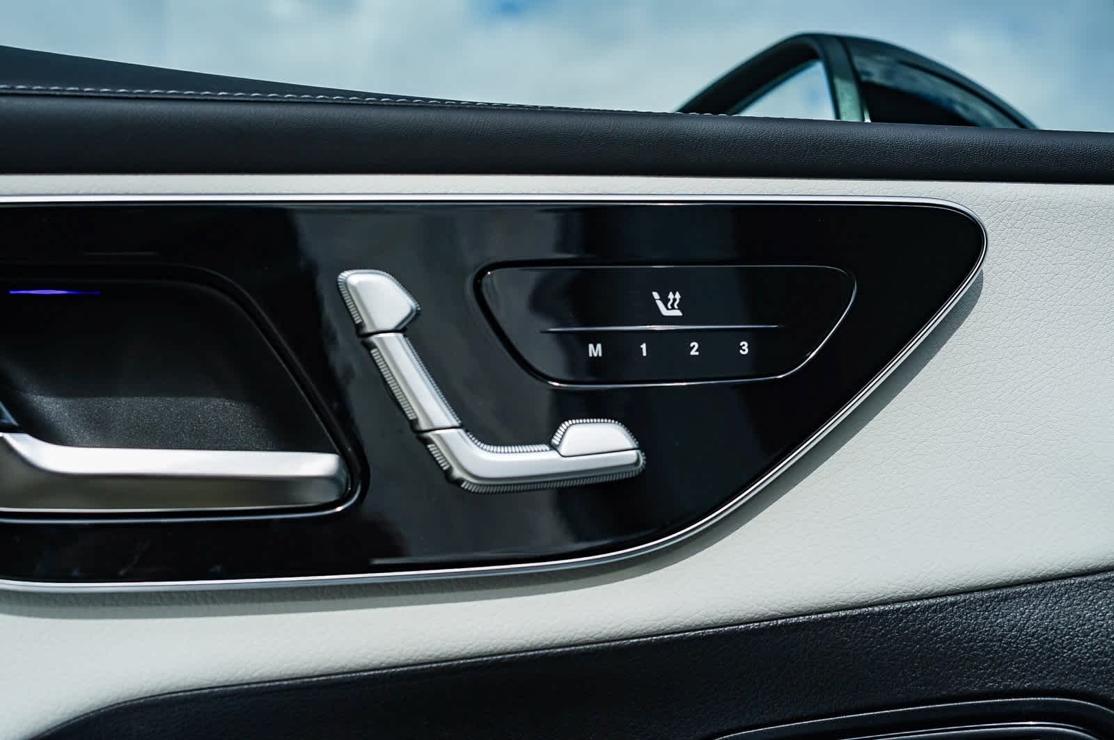 Thumbnail: 2026 Mercedes-Benz GLC - 24