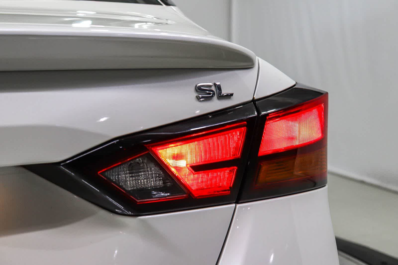 Thumbnail: 2020 Nissan Altima - 10