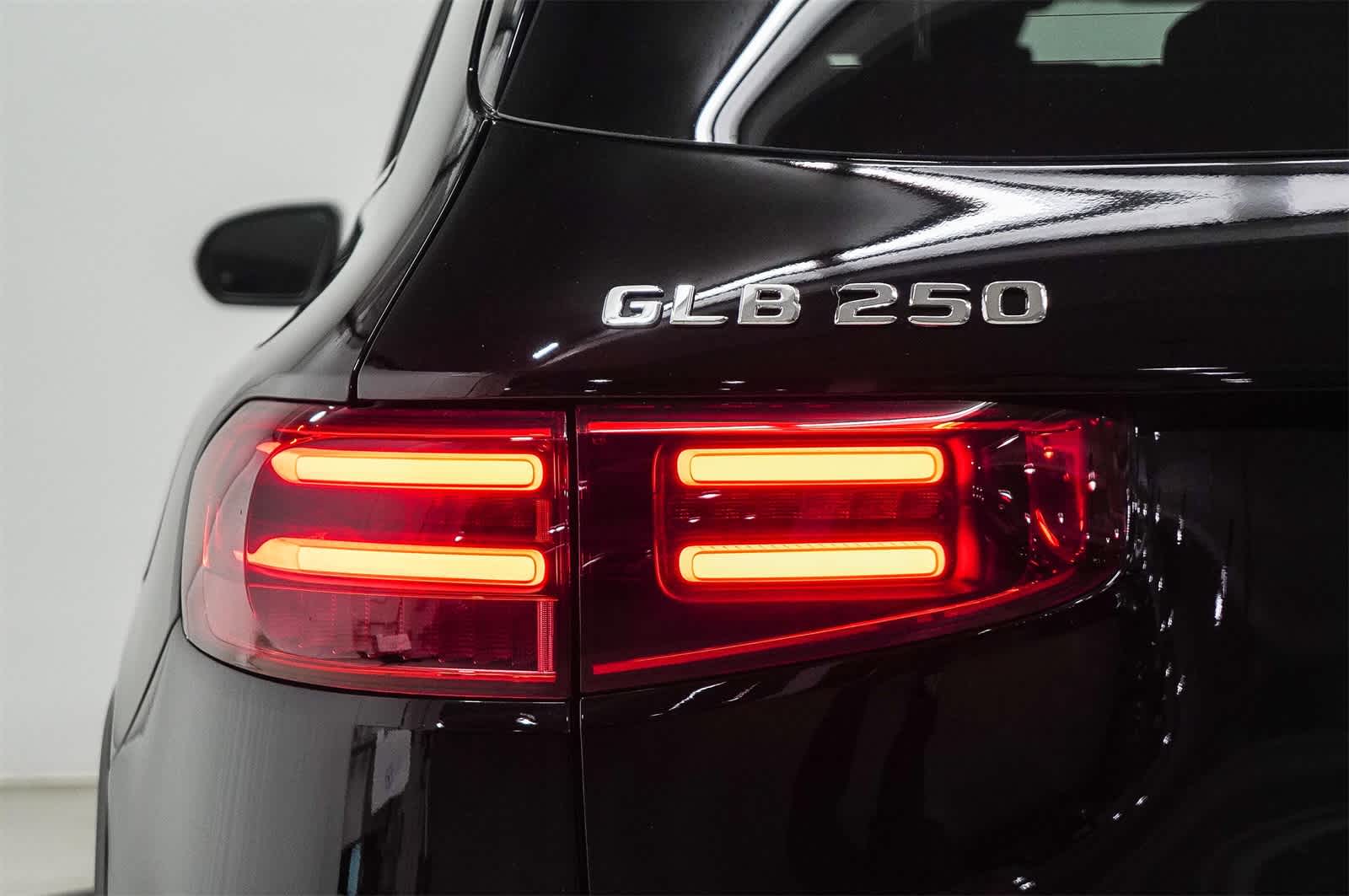 Thumbnail: 2025 Mercedes-Benz GLB - 11