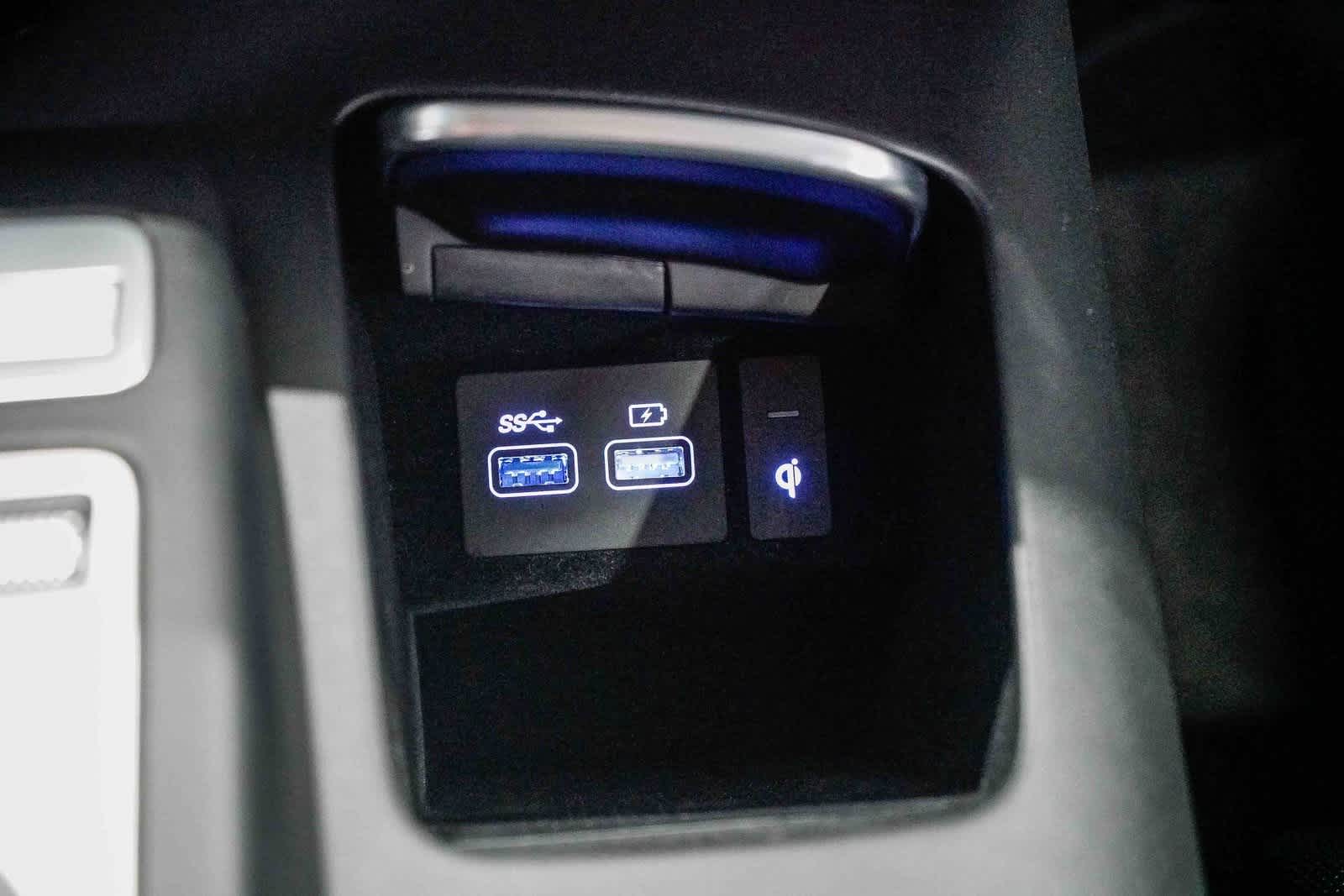 Thumbnail: 2023 Genesis GV70 - 23