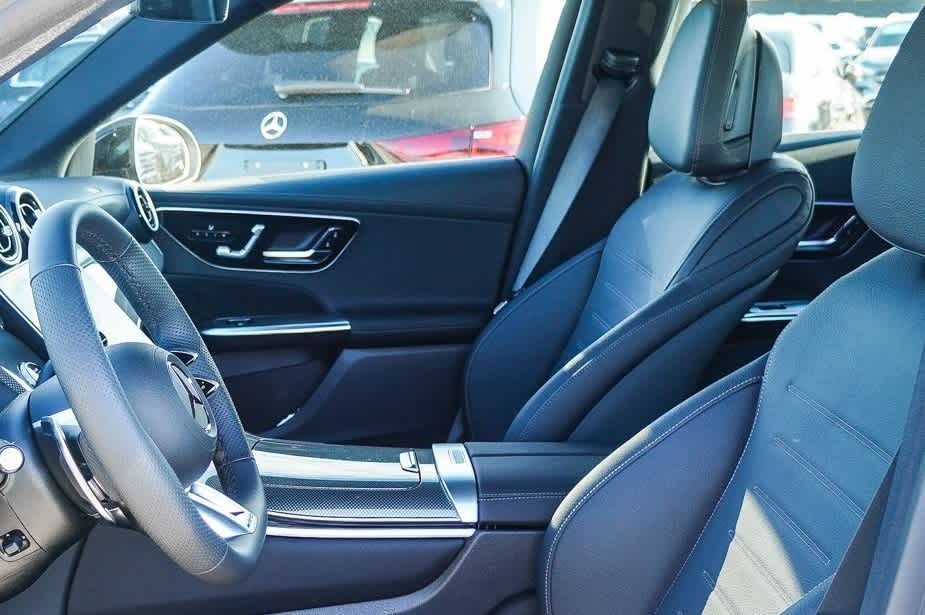 Thumbnail: 2025 Mercedes-Benz GLC - 19