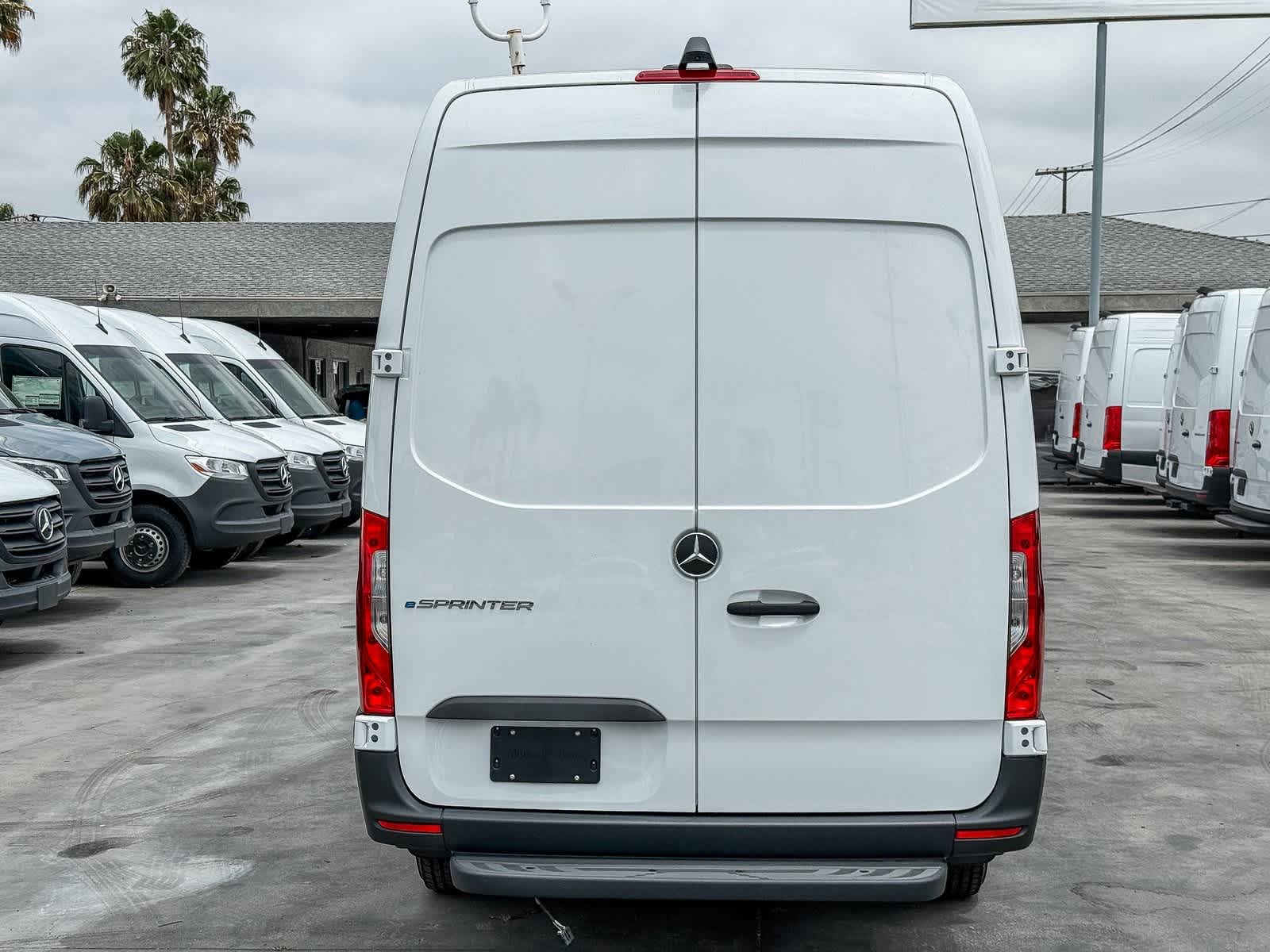 Thumbnail: 2024 Mercedes-Benz eSprinter - 5