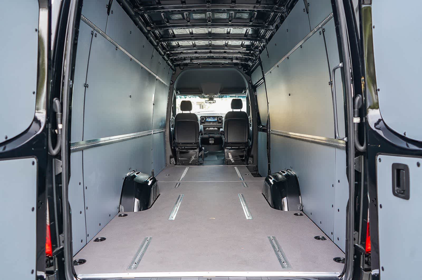 Thumbnail: 2026 Mercedes-Benz Sprinter - 19