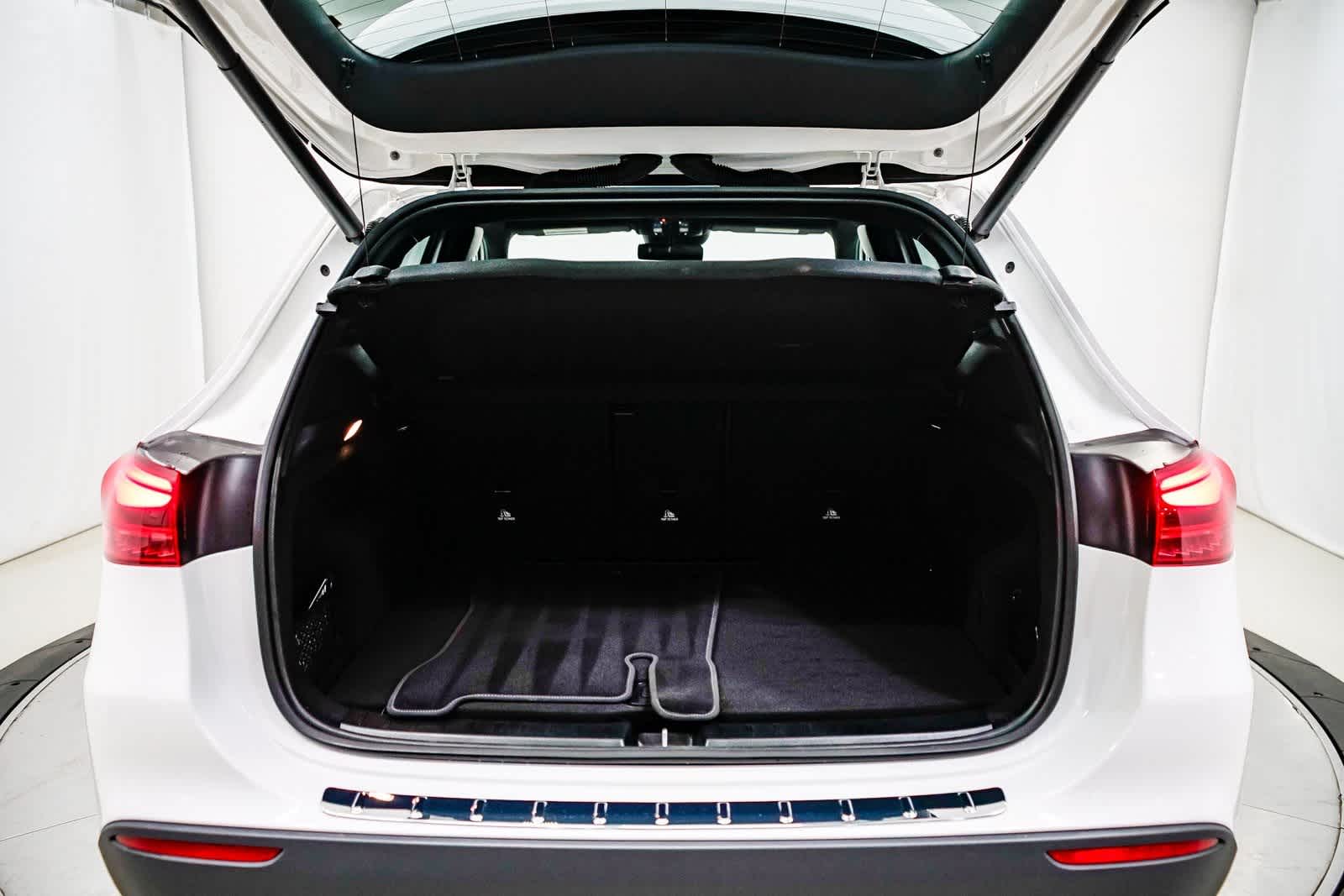 Thumbnail: 2026 Mercedes-Benz GLA - 26