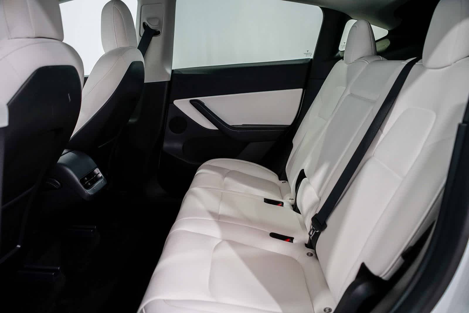 Thumbnail: 2022 Tesla Model Y - 18