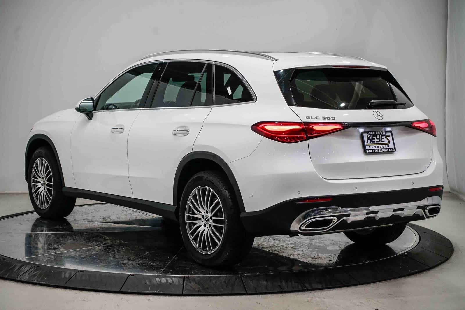 Thumbnail: 2025 Mercedes-Benz GLC - 2