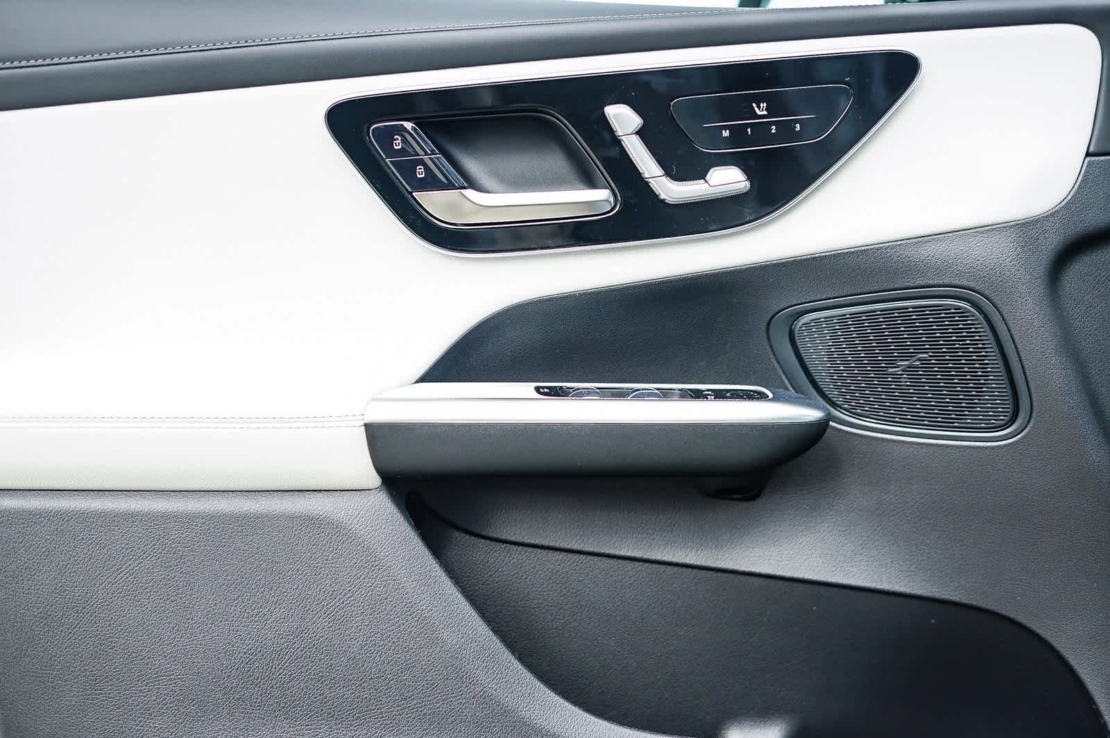 Thumbnail: 2026 Mercedes-Benz GLC - 21