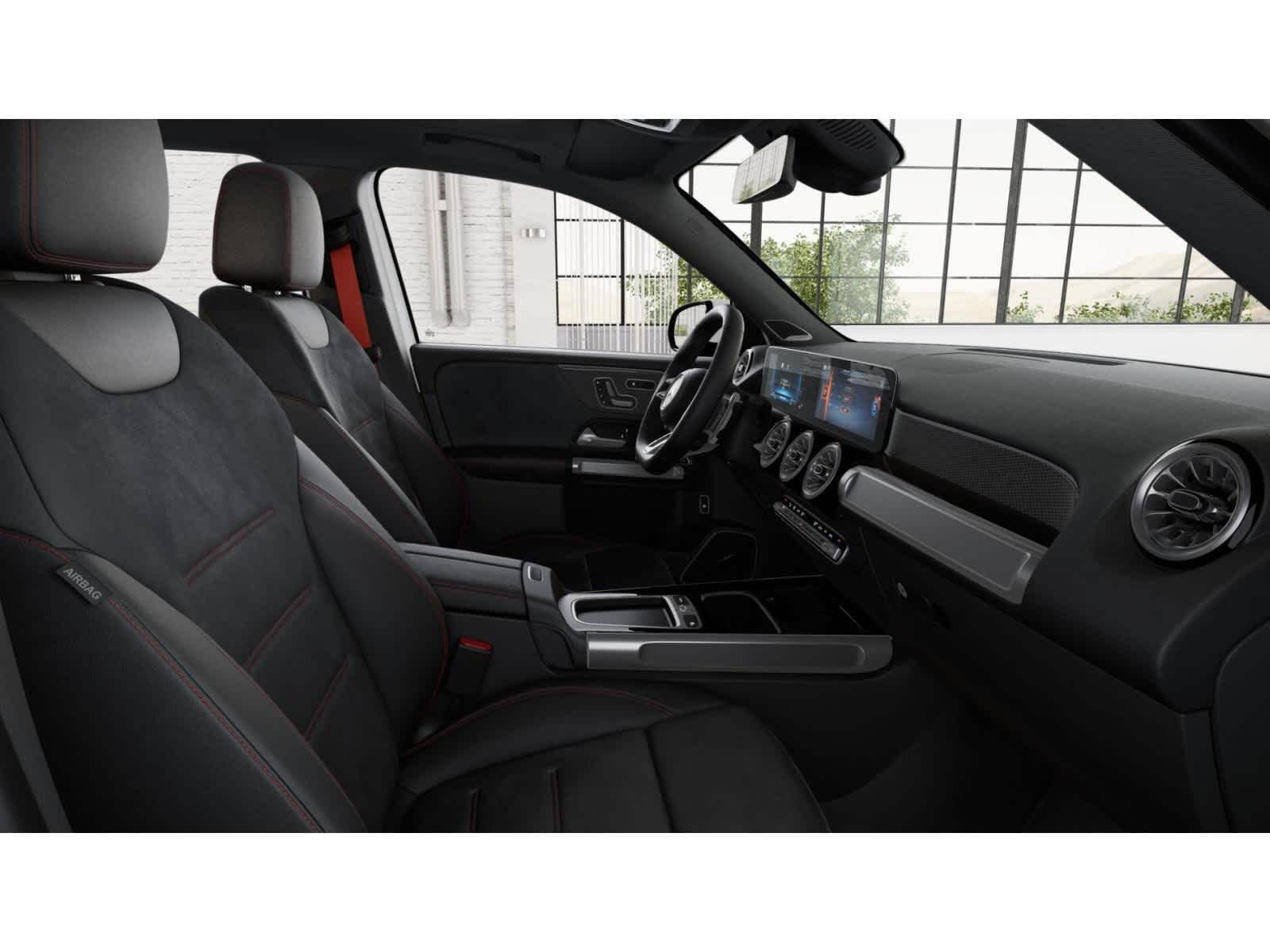 Thumbnail: 2025 Mercedes-Benz GLB - 4