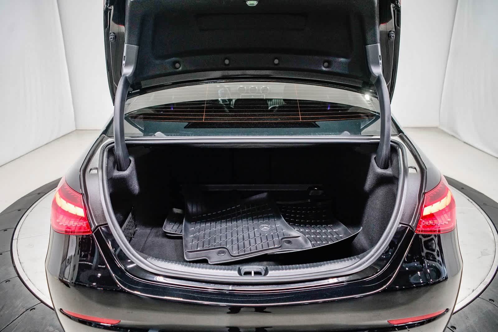 Thumbnail: 2023 Mercedes-Benz C-Class - 26