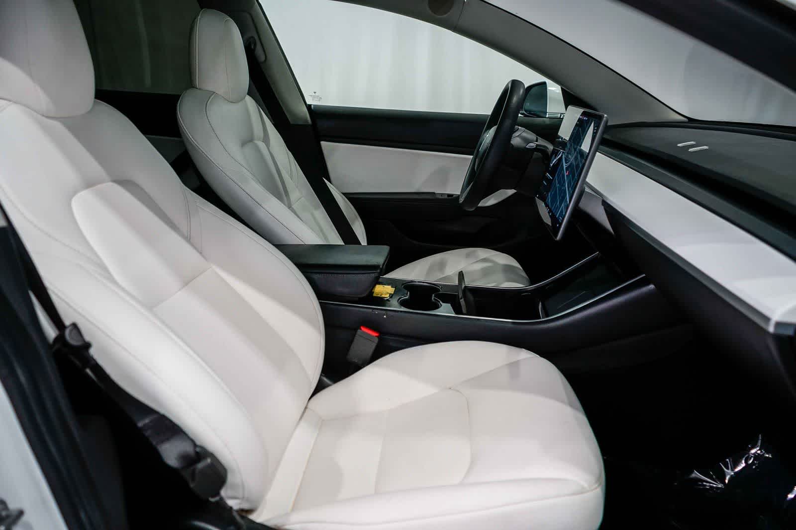 Thumbnail: 2020 Tesla Model 3 - 16