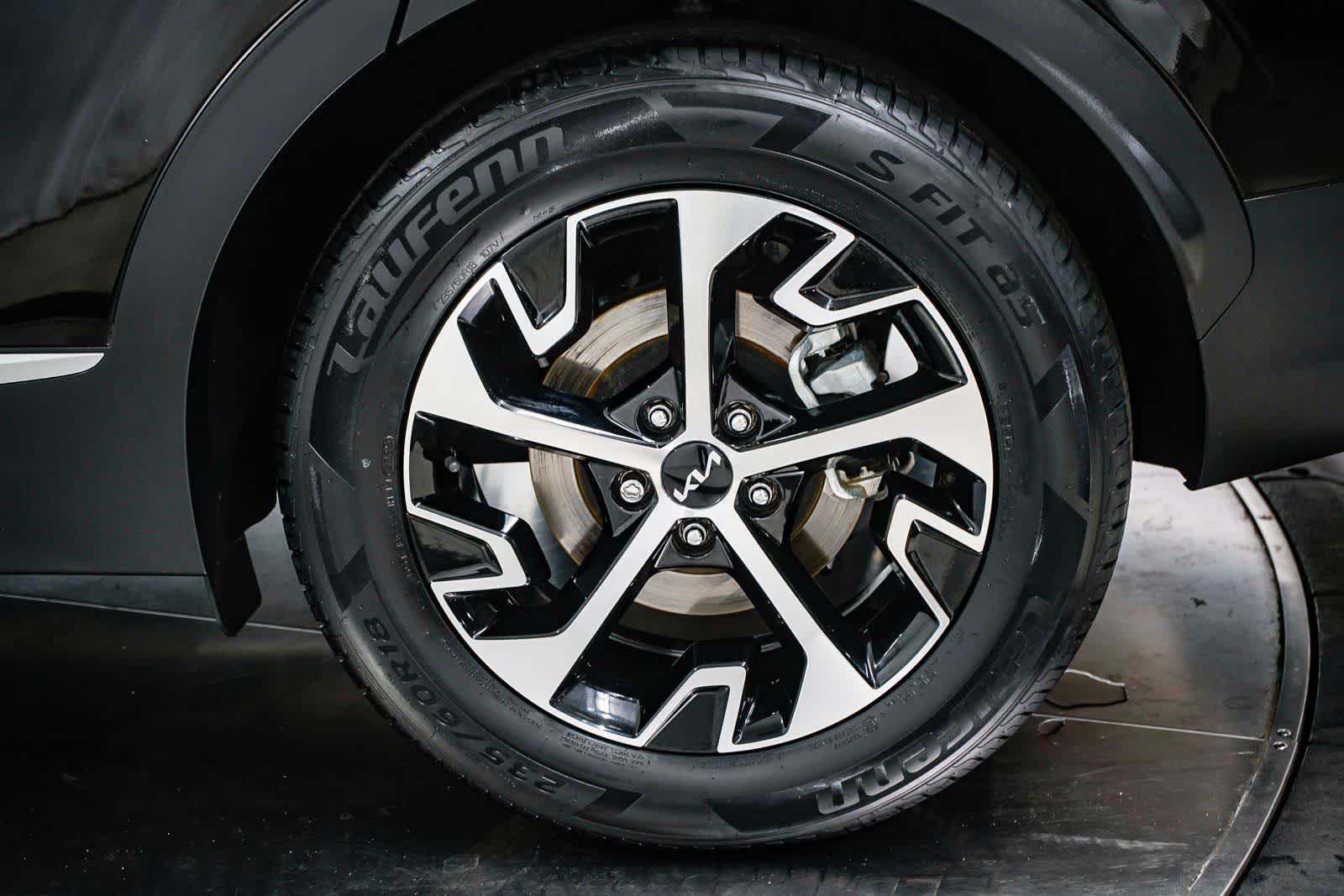 Thumbnail: 2023 Kia Sportage - 10