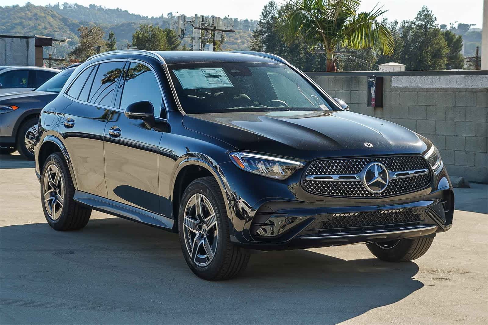 Thumbnail: 2026 Mercedes-Benz GLC - 3