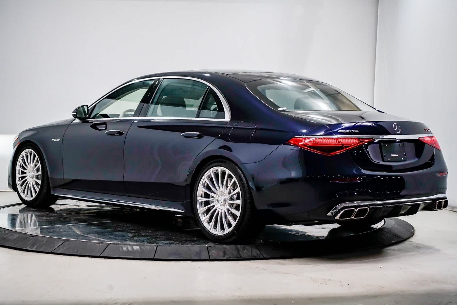 Thumbnail: 2025 Mercedes-Benz S-Class - 2