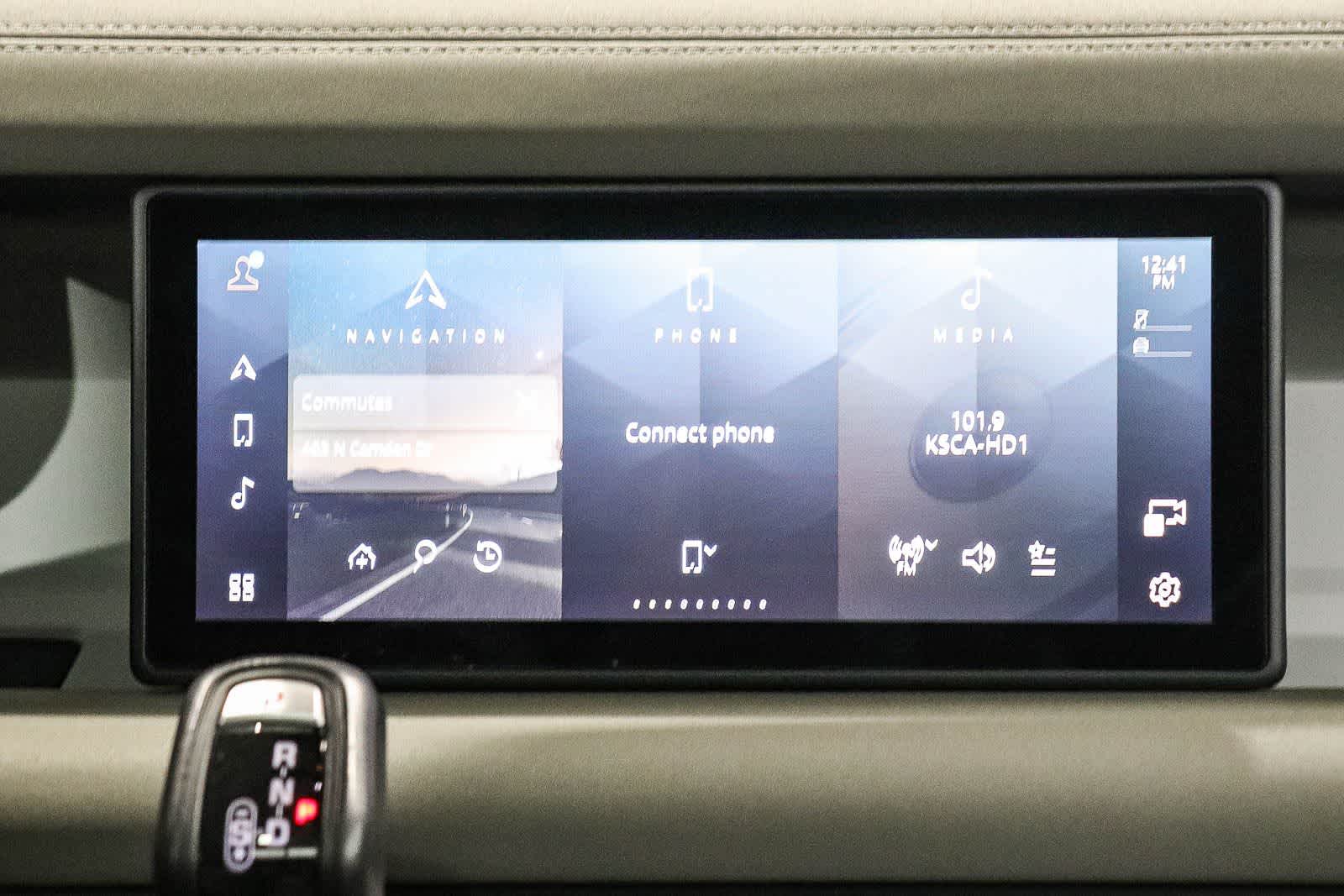 Thumbnail: 2020 Land Rover Defender - 14