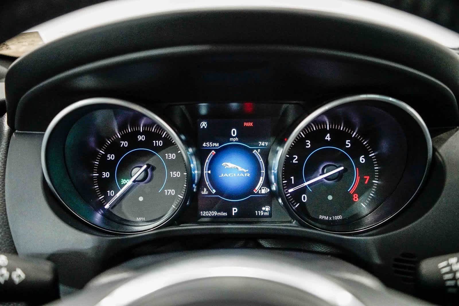 Thumbnail: 2018 Jaguar F-Pace - 25