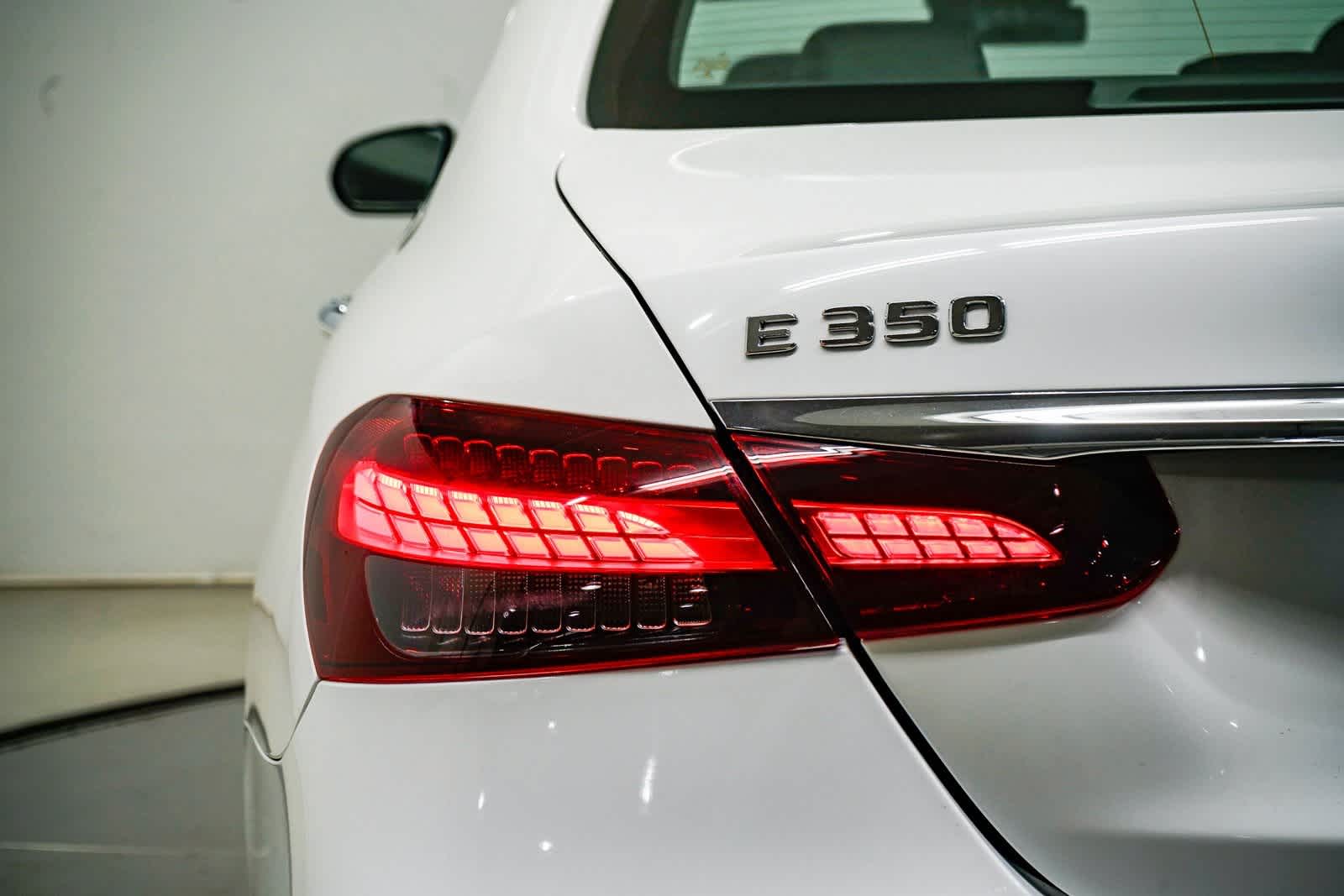 Thumbnail: 2022 Mercedes-Benz E-Class - 9