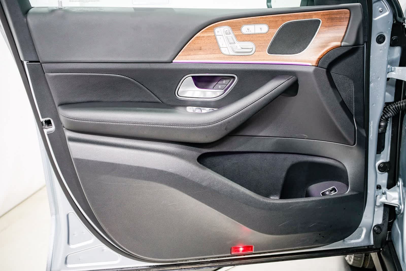 Thumbnail: 2025 Mercedes-Benz GLE - 19