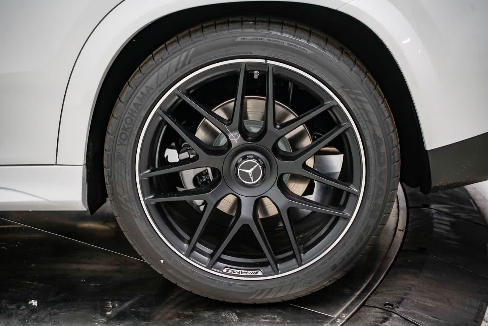 Thumbnail: 2026 Mercedes-Benz GLE - 10