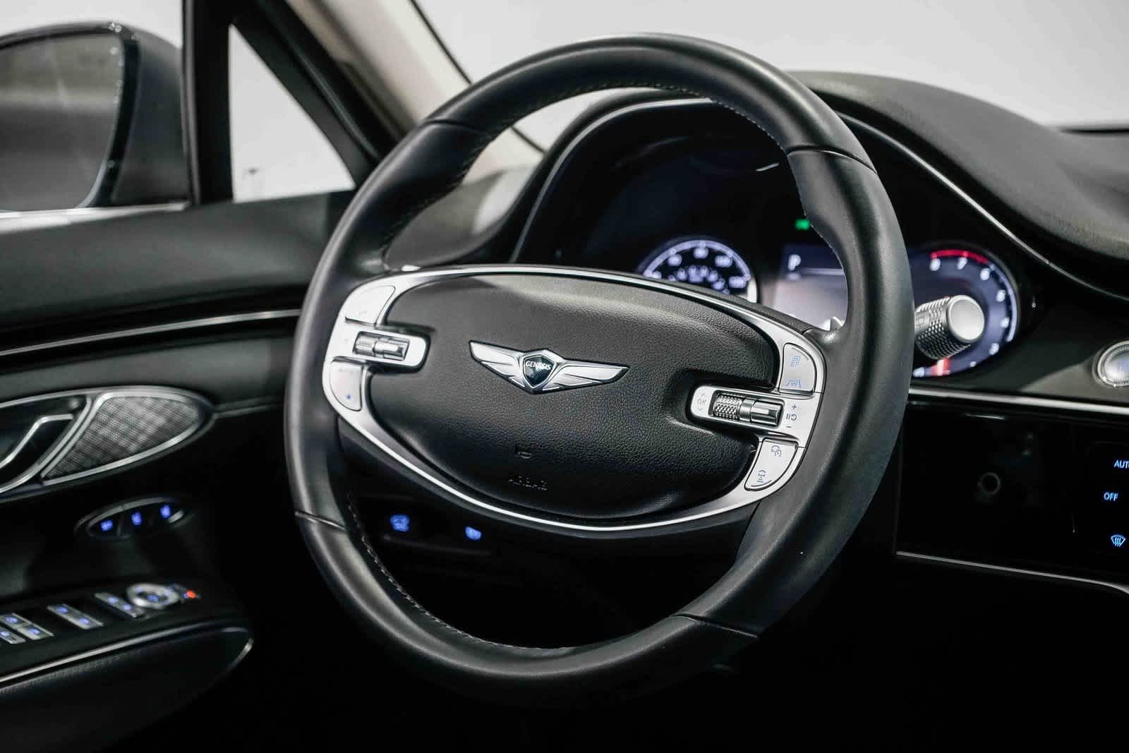 Thumbnail: 2023 Genesis GV70 - 15