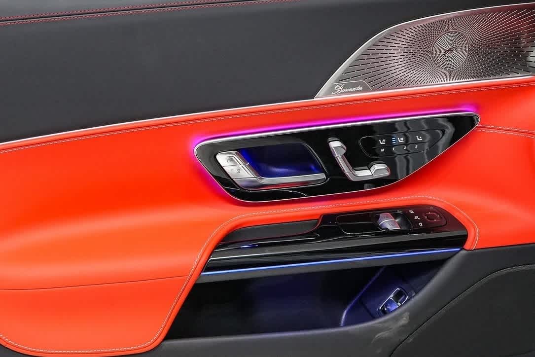 Thumbnail: 2025 Mercedes-Benz AMG GT - 21