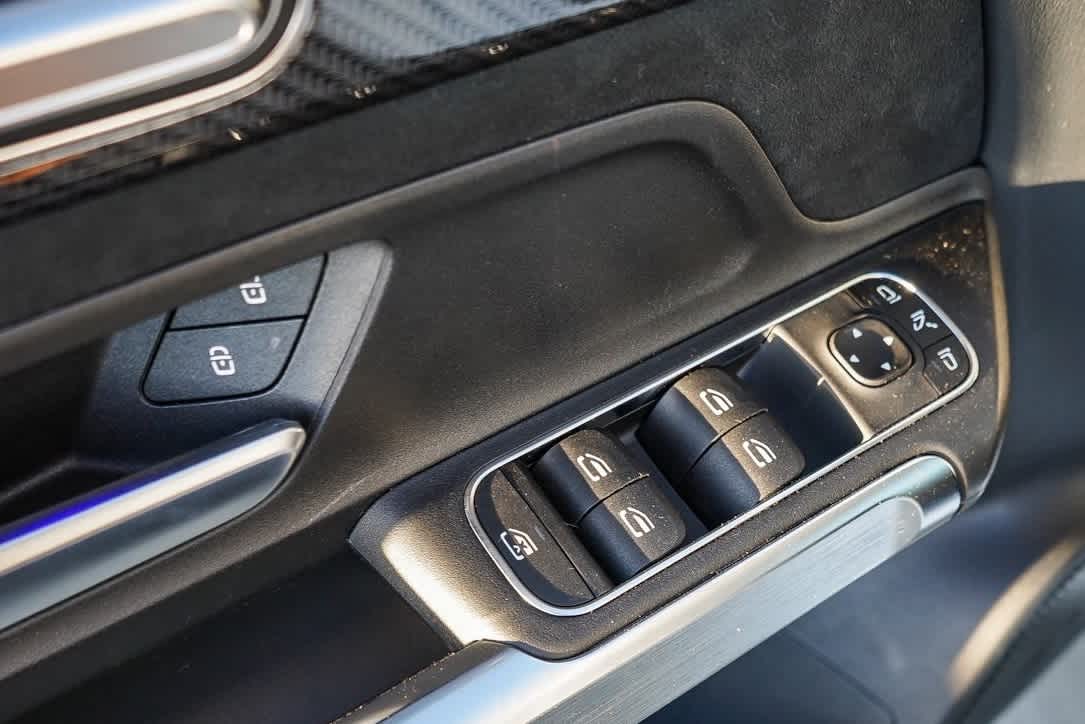 Thumbnail: 2025 Mercedes-Benz GLB - 24