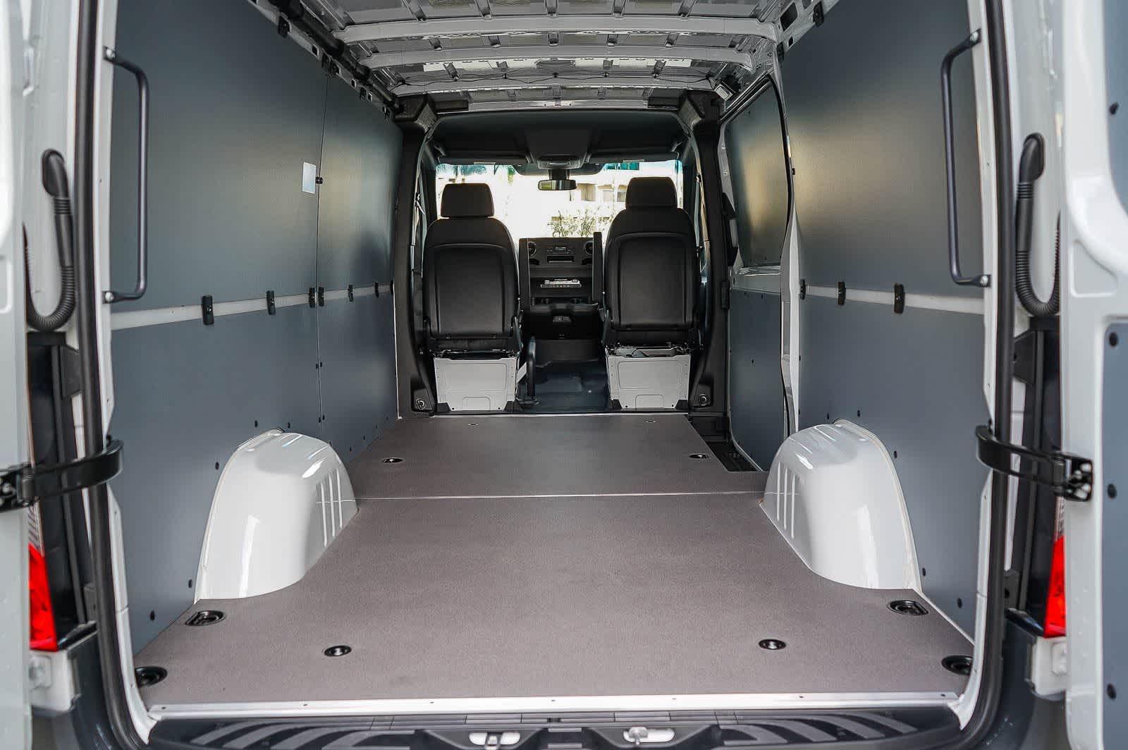 Thumbnail: 2026 Mercedes-Benz Sprinter - 19