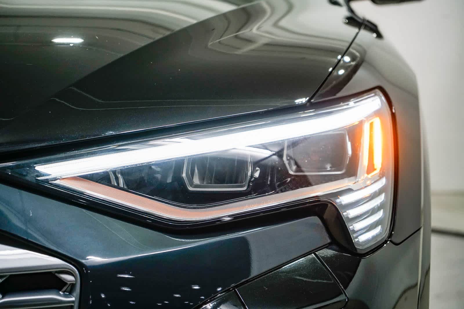 Thumbnail: 2024 Audi Q8 e-tron - 7