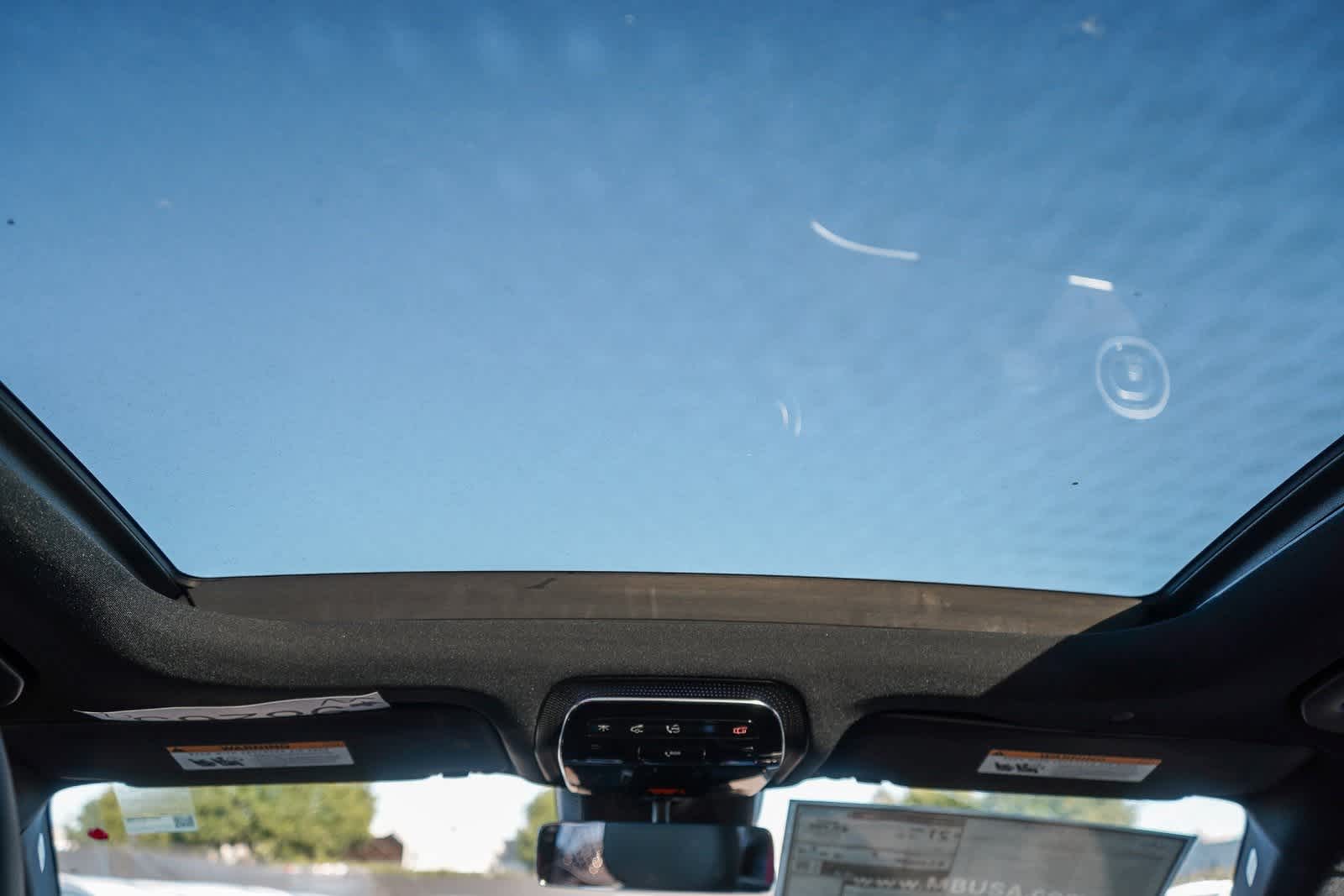 Thumbnail: 2025 Mercedes-Benz GLC - 18