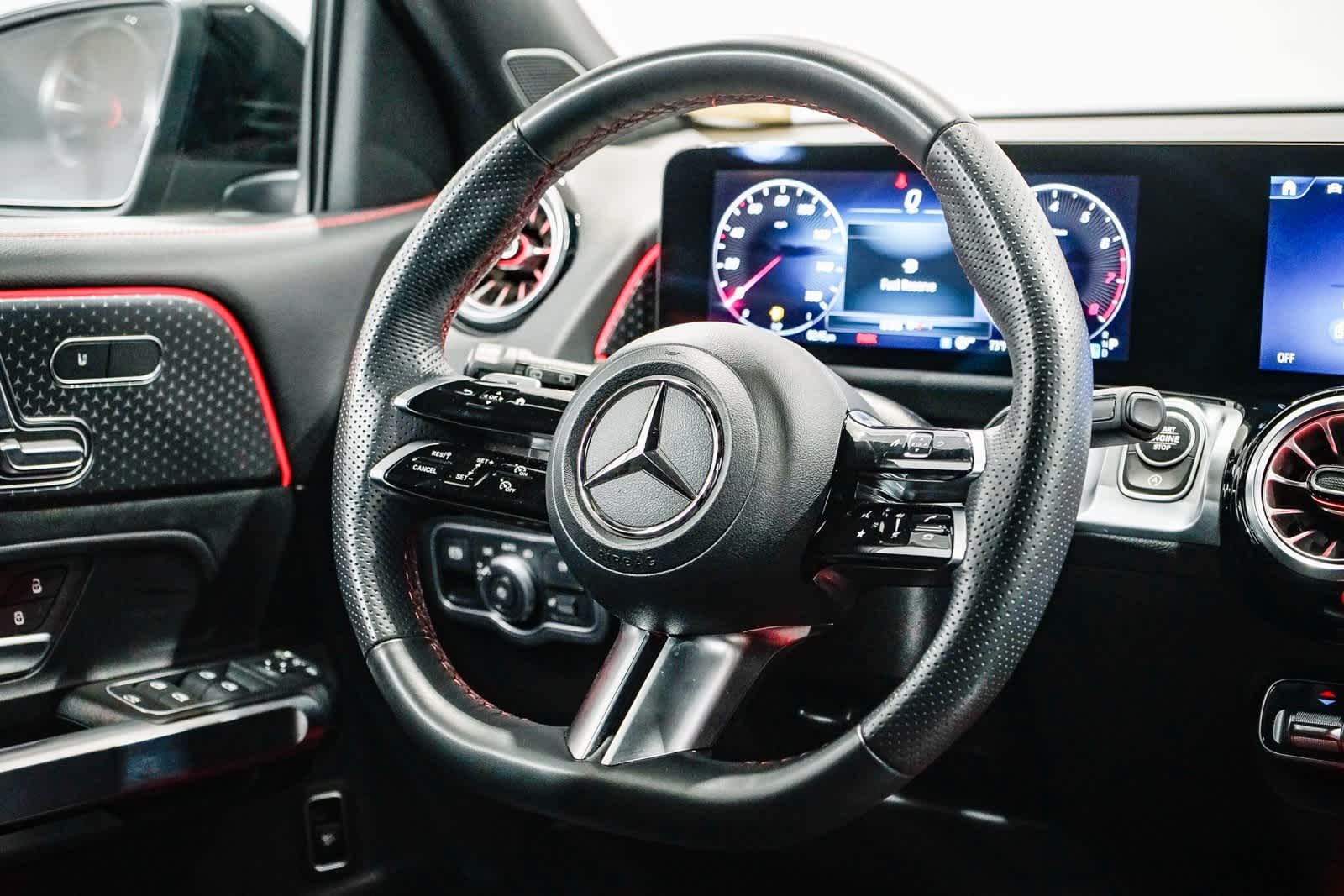 Thumbnail: 2025 Mercedes-Benz GLB - 14